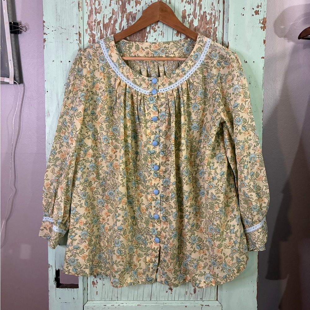 Women’s yellow floral button up long sleeve blouse